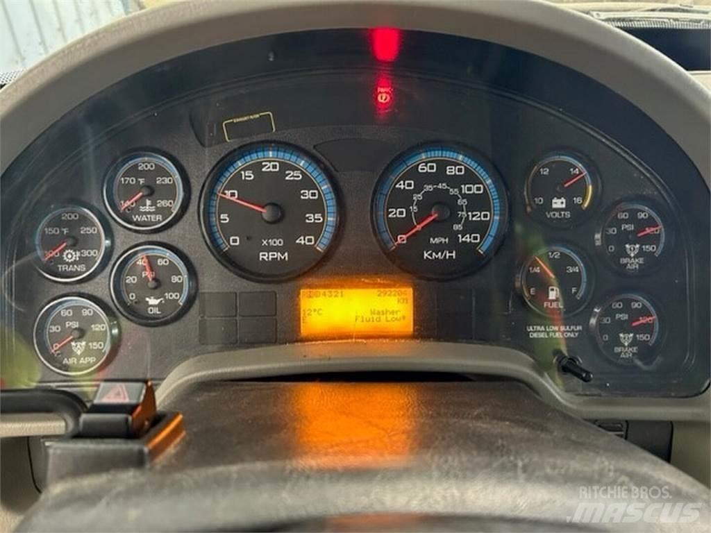 International 4900 Taajamakoneet