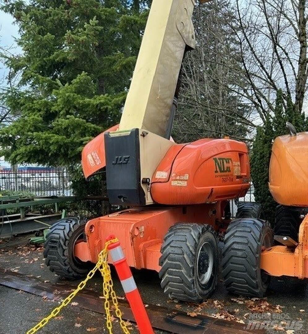 JLG 800AJ Kuukulkijat