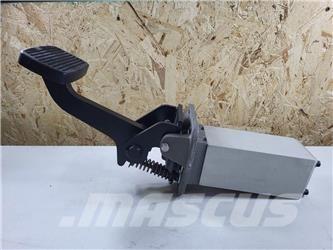 Komatsu 58E-61-00110 Dumpperit
