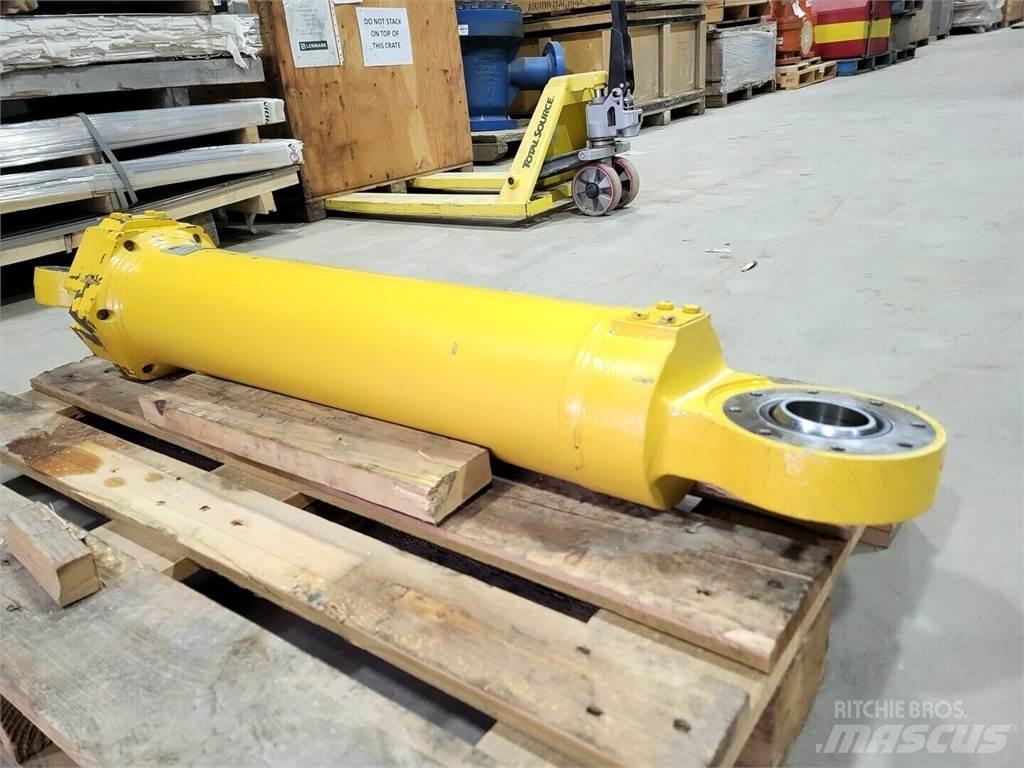 Komatsu EL7952 Dumpperit