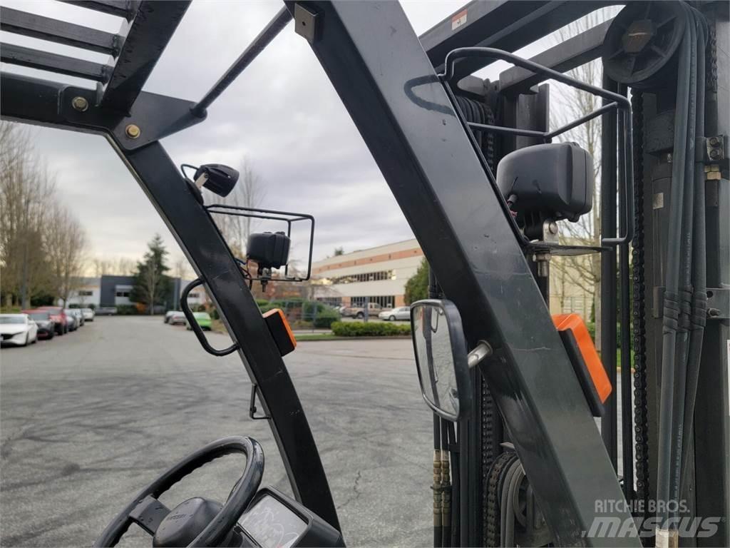 Nissan MCPL01A15LV Muut koneet