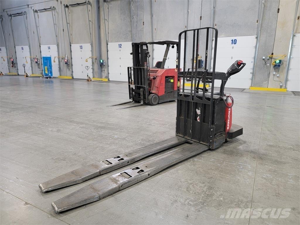 Raymond 8410 Muut koneet