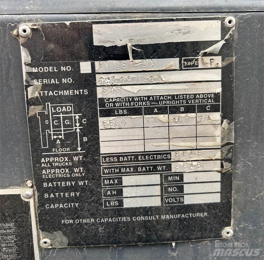 UN Forklift FL25T-JA Muut koneet