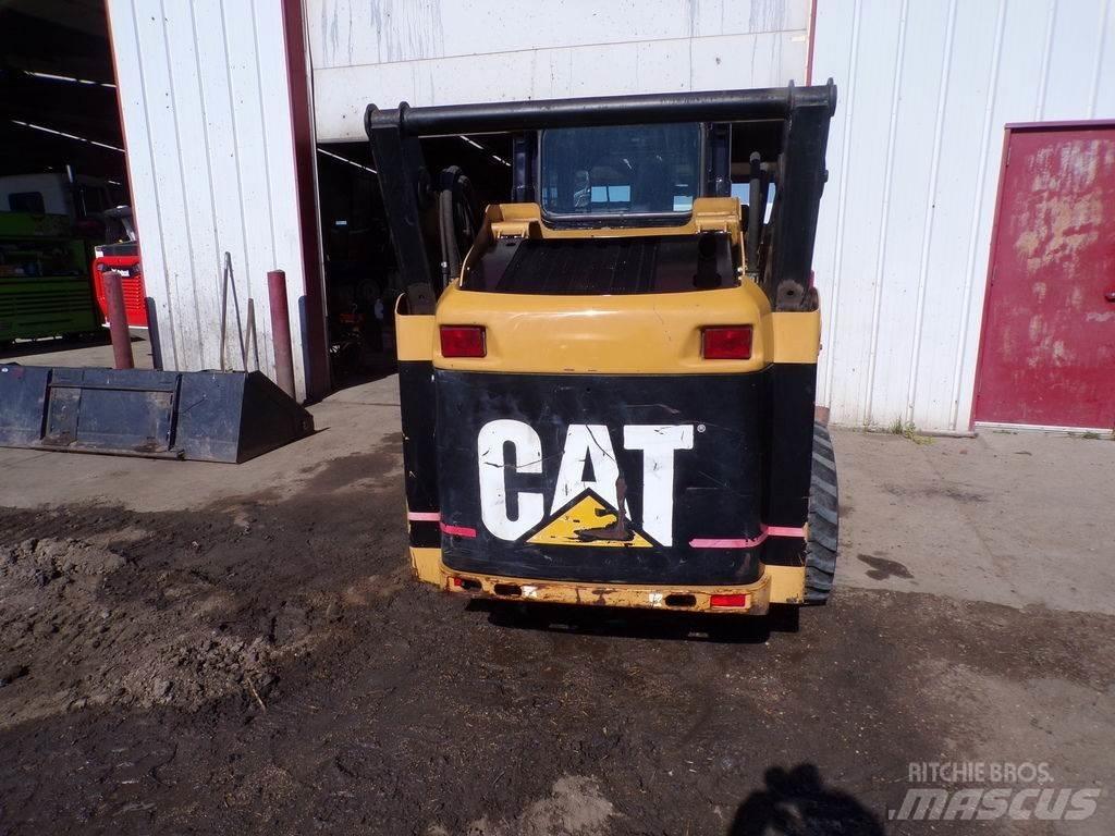CAT 232 Liukuohjatut kuormaajat