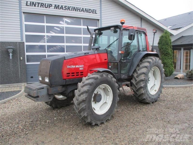 Valmet 8050 Traktorit