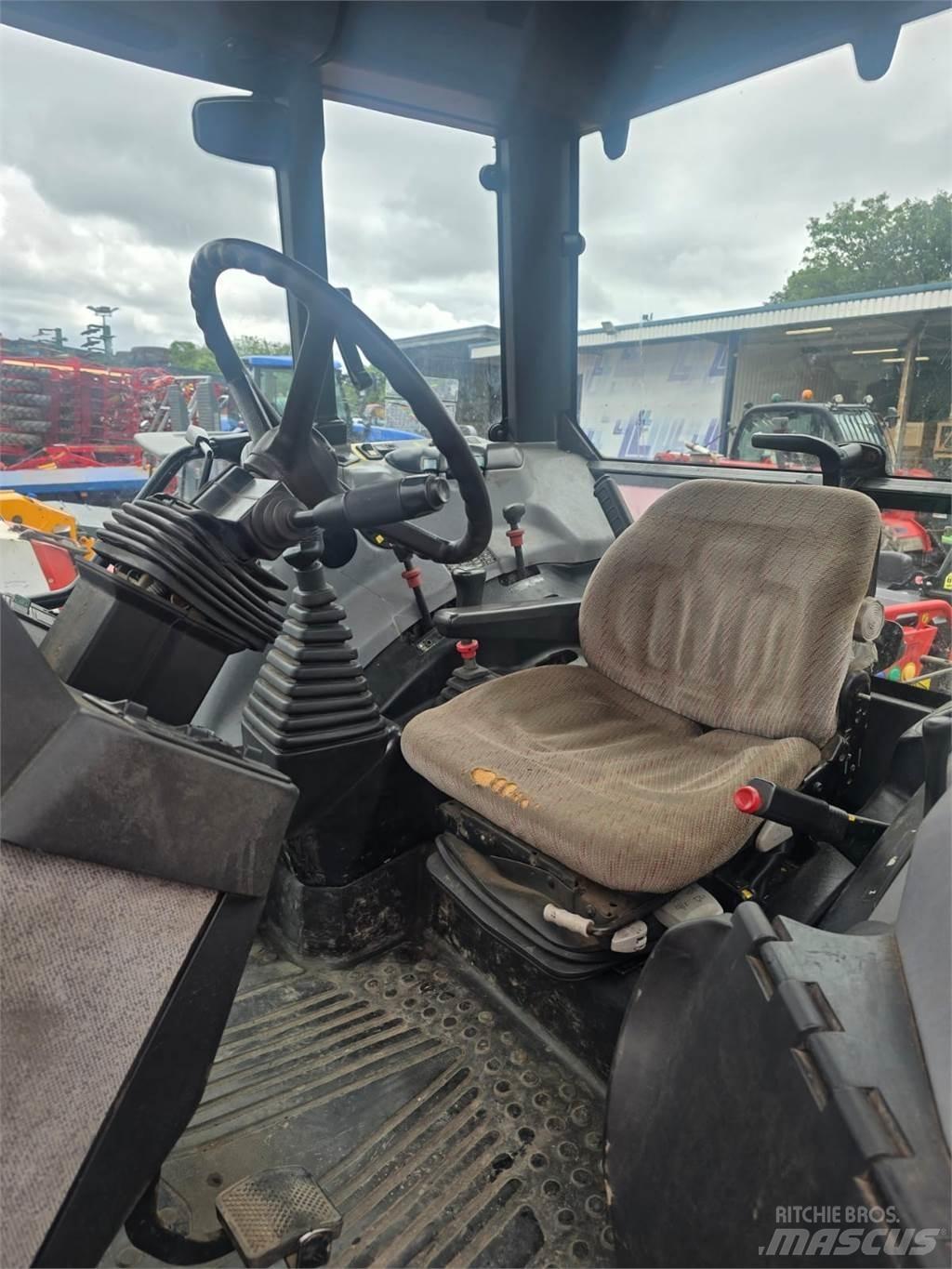 Case IH CS150 Traktorit