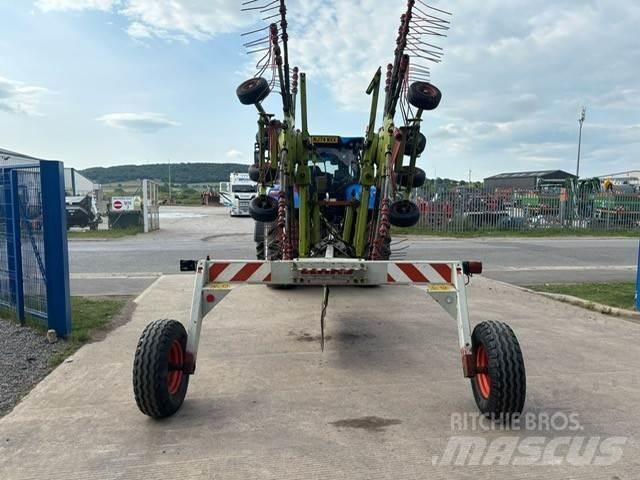 CLAAS Liner 780 Pöyhimet ja haravat