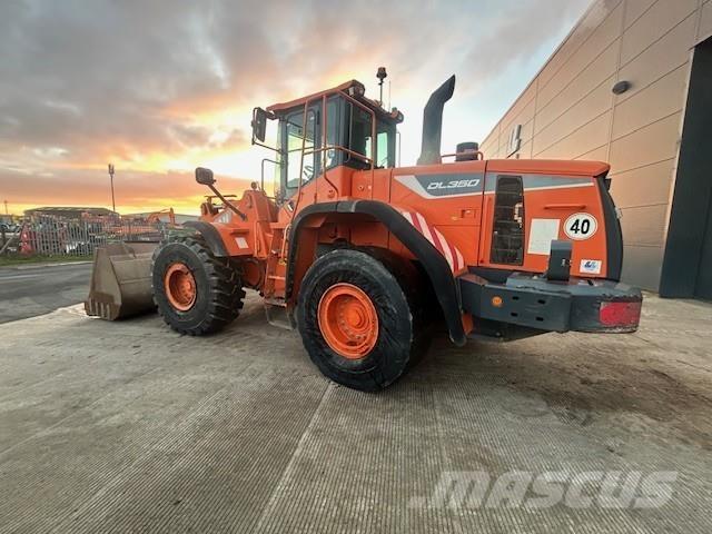 Develon DL350-5 Pyöräkuormaajat