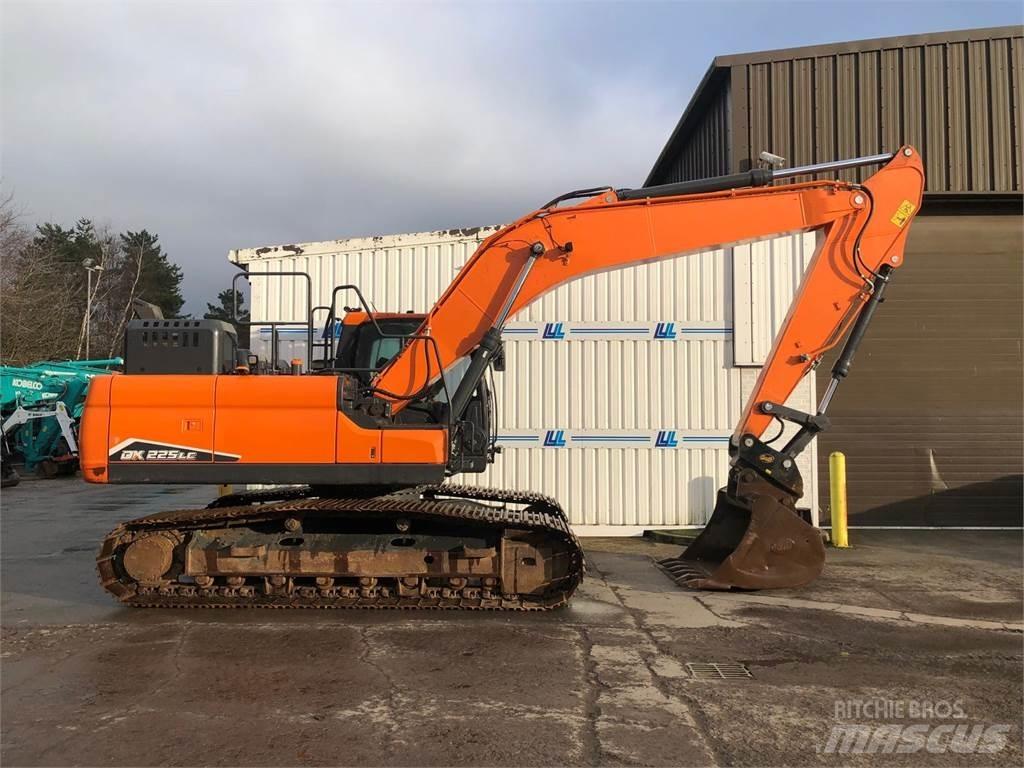 Develon Dx225lc-7 Telakaivukoneet