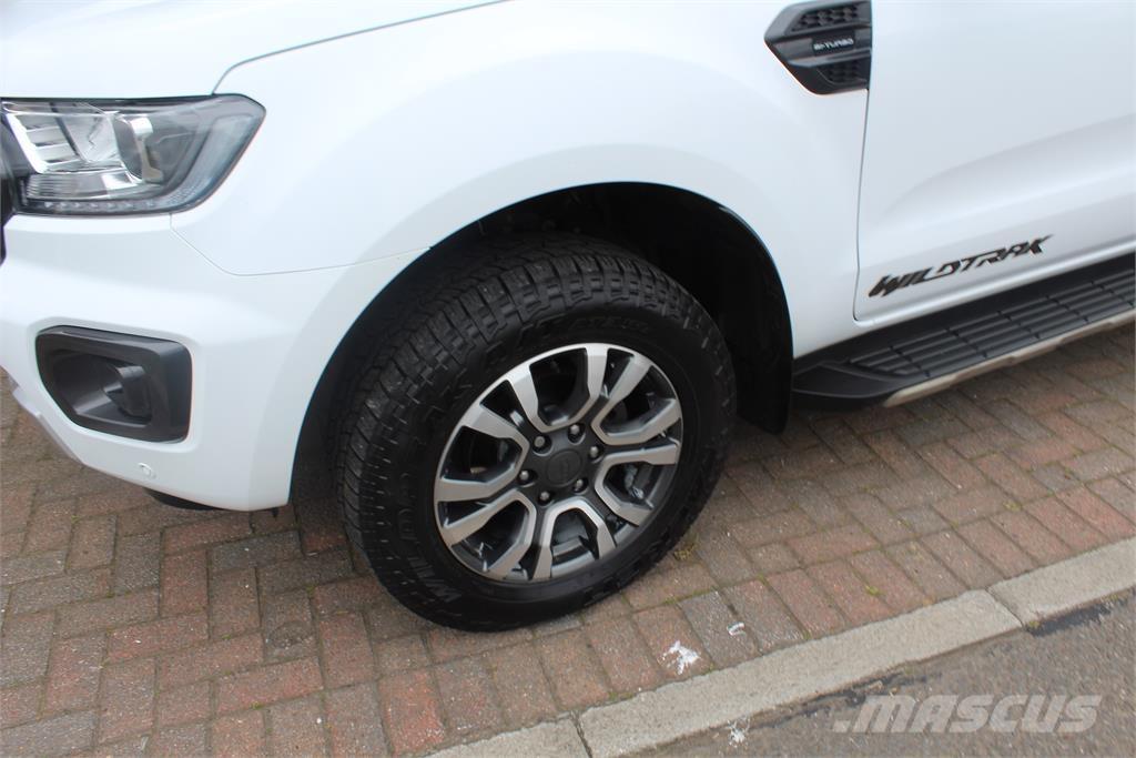 Ford Ranger Wildtrak Lava-autot