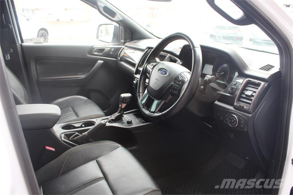 Ford Ranger Wildtrak Lava-autot