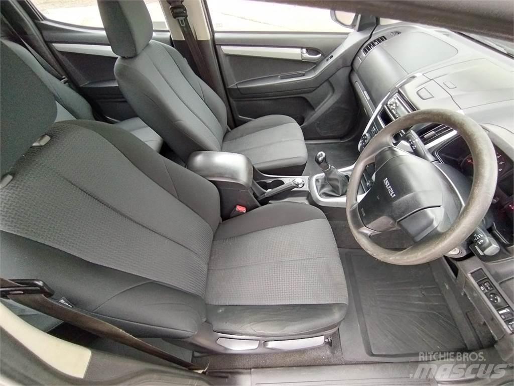 Isuzu D-Max Eiger Lava-autot