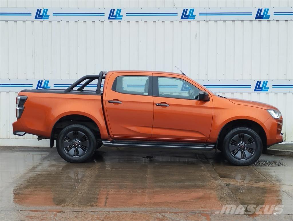 Isuzu V-Cross Lava-autot