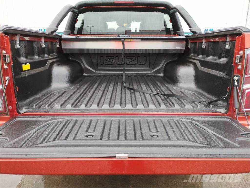 Isuzu V-Cross Lava-autot