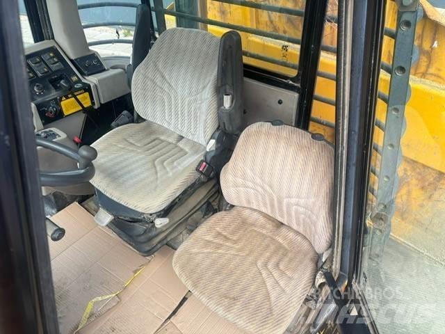JCB  Minidumpperit