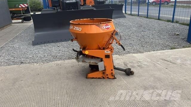 Kuhn Spreader Lannoitteenlevittimet