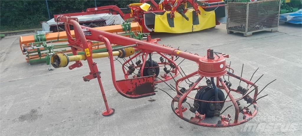 Kverneland Haybob 300 Pöyhimet ja haravat