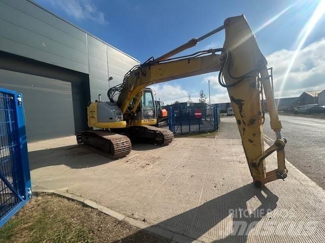 New Holland E235bsr-2 Telakaivukoneet