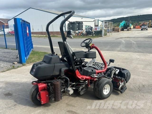 Toro GR3400 Päältäajettavat ruohonleikkurit