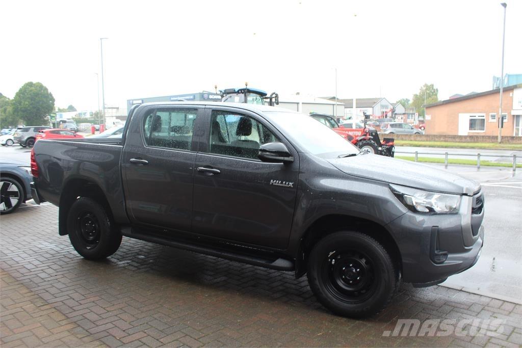 Toyota Hilux Lava-autot