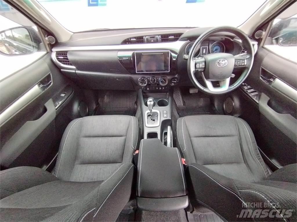 Toyota Hilux Muut koneet