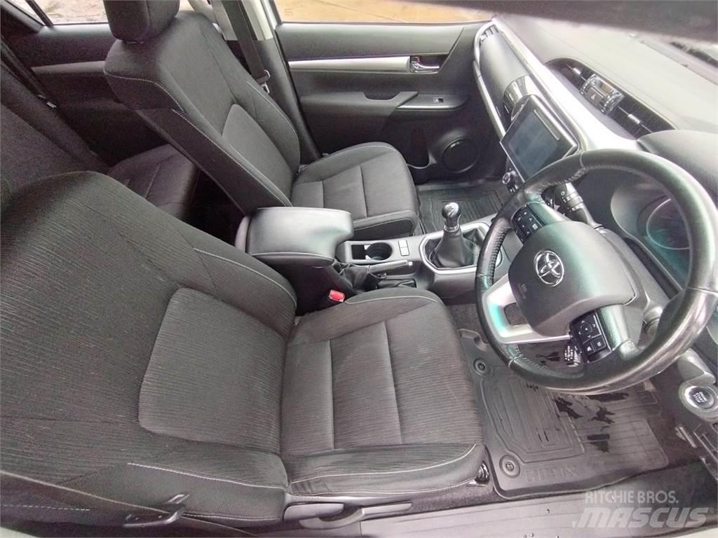Toyota Hilux Lava-autot