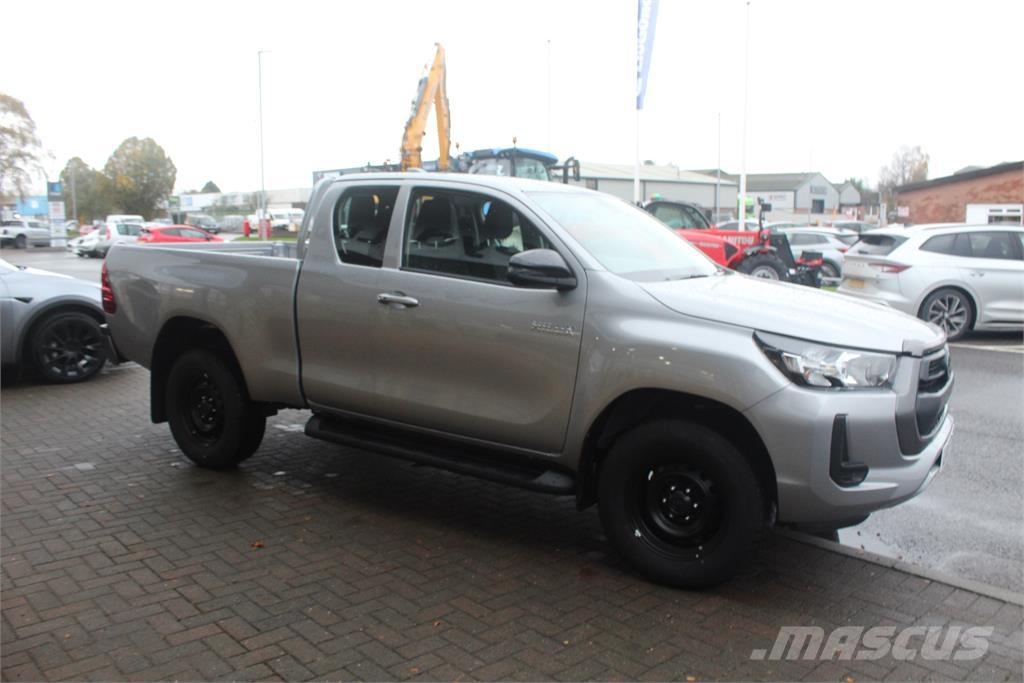 Toyota Hilux Lava-autot