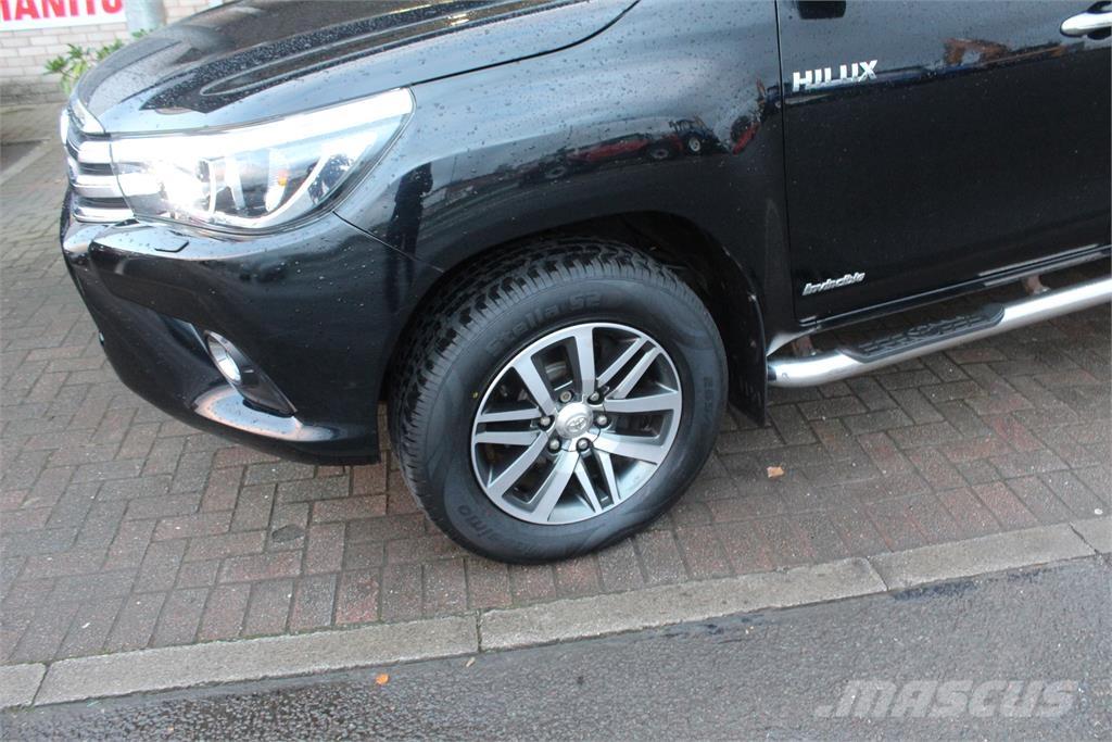 Toyota Hilux Lava-autot