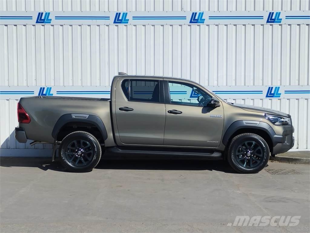 Toyota Invincible X Lava-autot