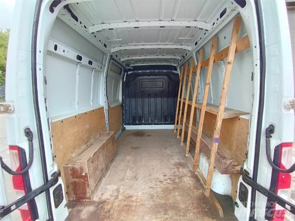 Vauxhall Movano Lava-autot