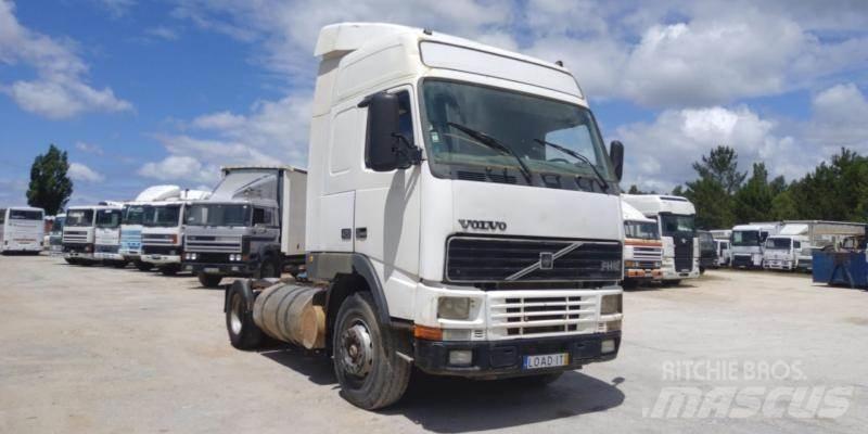 Volvo FH12 420 Vetopöytäautot