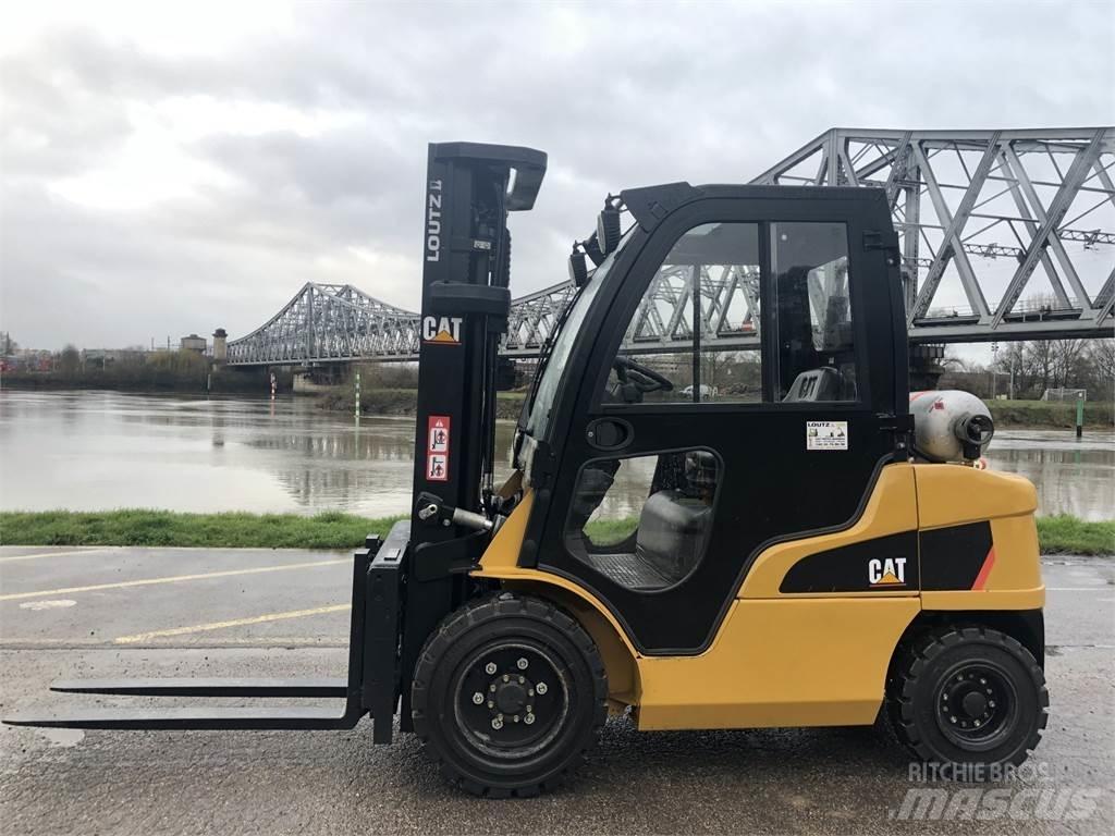 CAT GP30N Muut haarukkatrukit