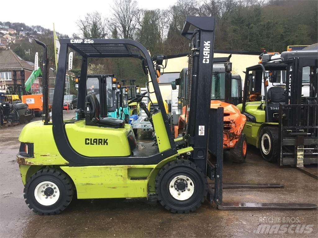 Clark CMP25D Muut haarukkatrukit