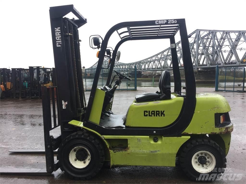 Clark CMP25D Muut haarukkatrukit