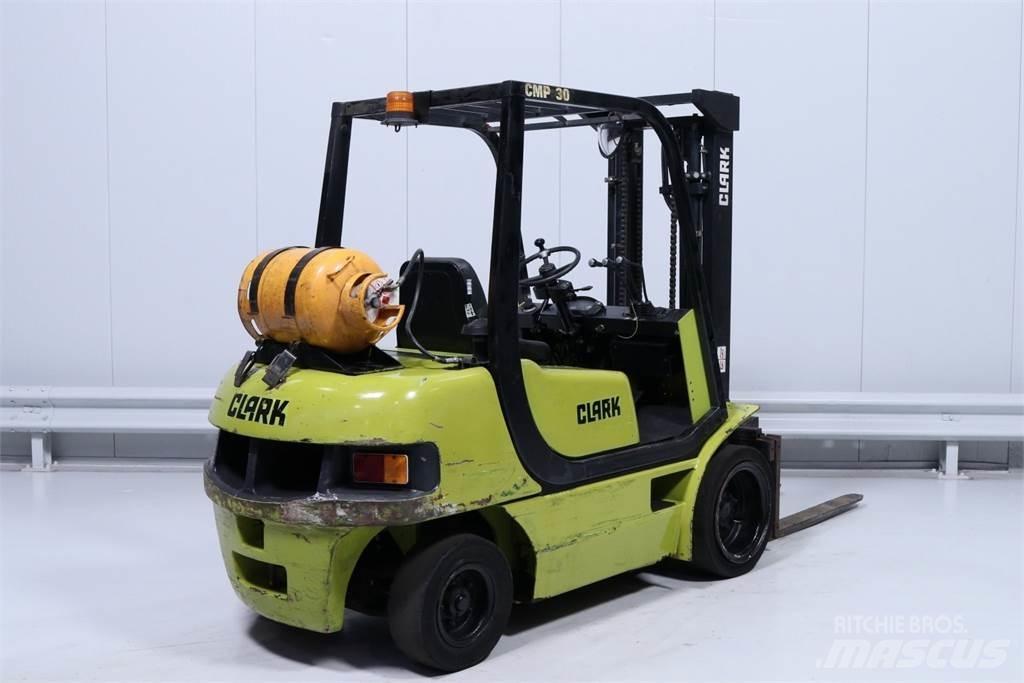 Clark CMP30L Muut haarukkatrukit