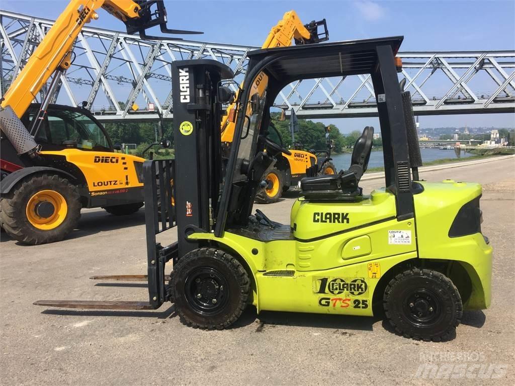 Clark GTS25D Muut haarukkatrukit