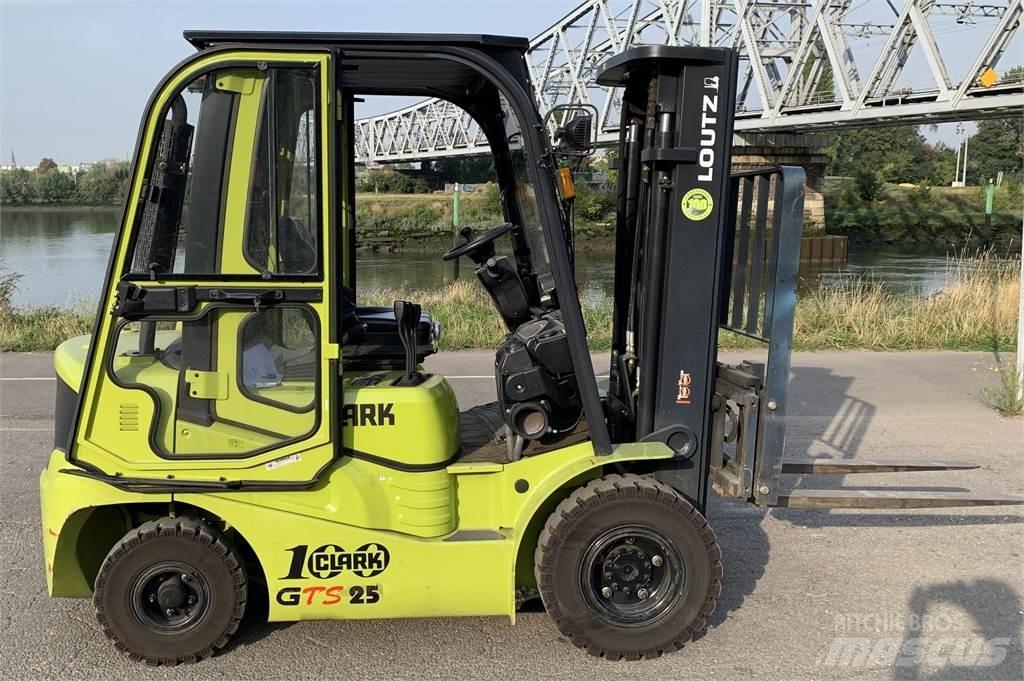 Clark GTS25D Muut haarukkatrukit