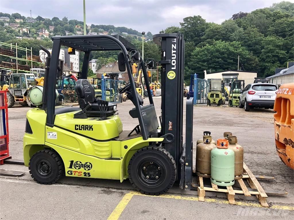 Clark GTS25L Muut haarukkatrukit
