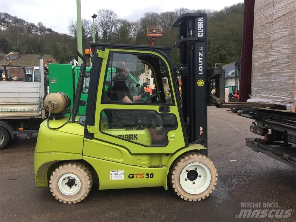 Clark GTS30L Muut haarukkatrukit