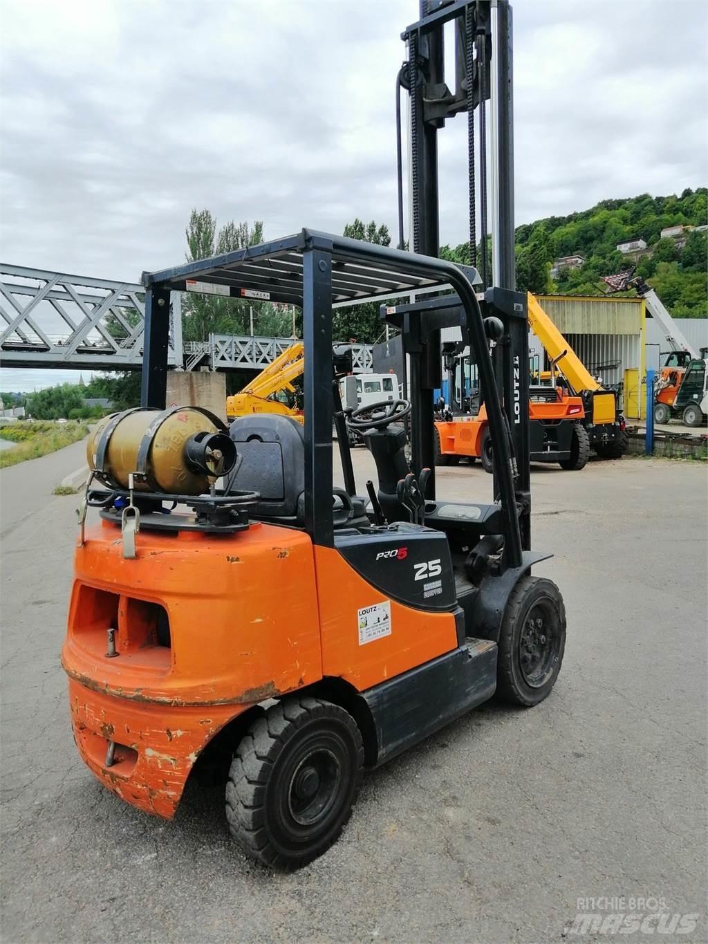 Doosan G25P-5 Muut haarukkatrukit