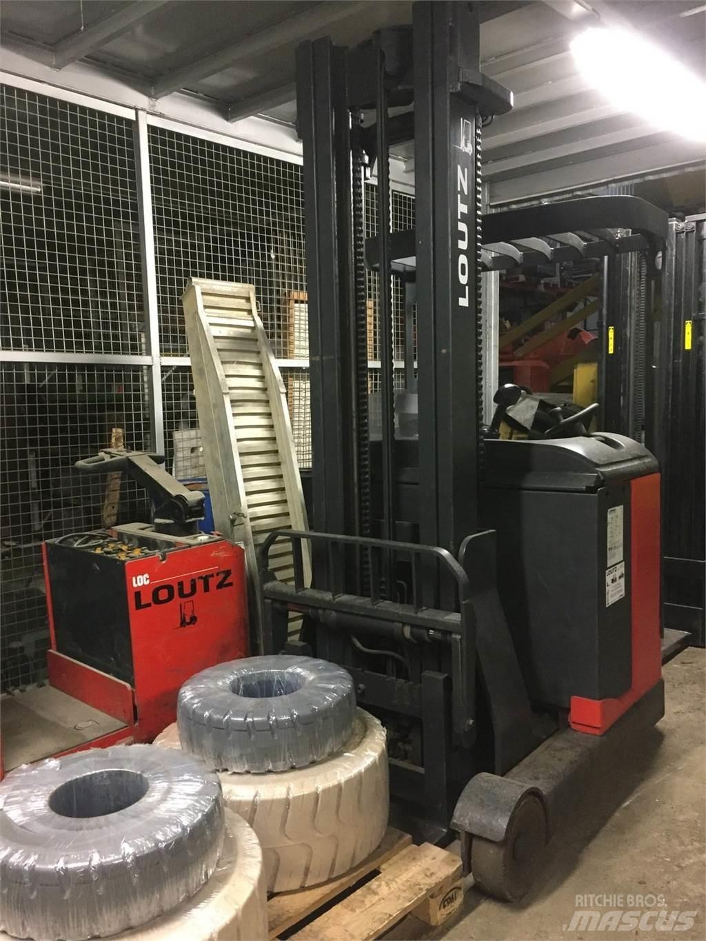 Fenwick R14 A Työntömastotrukit