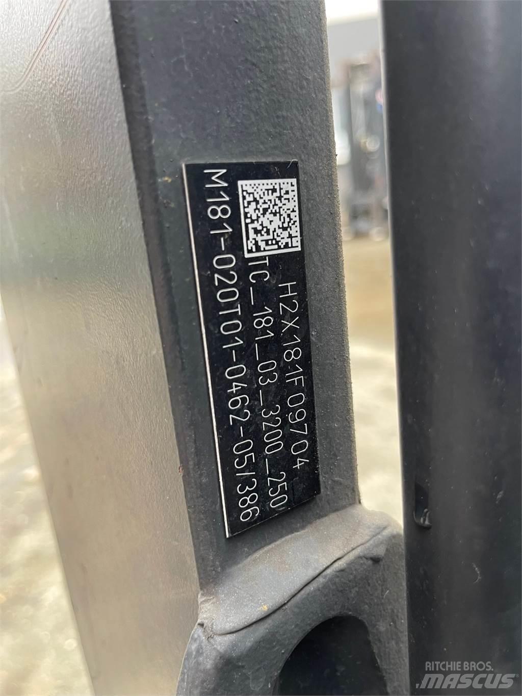 Linde E18-02 Muut haarukkatrukit