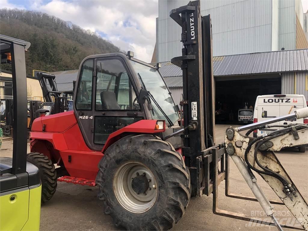 Manitou M26-4 Maastotrukit