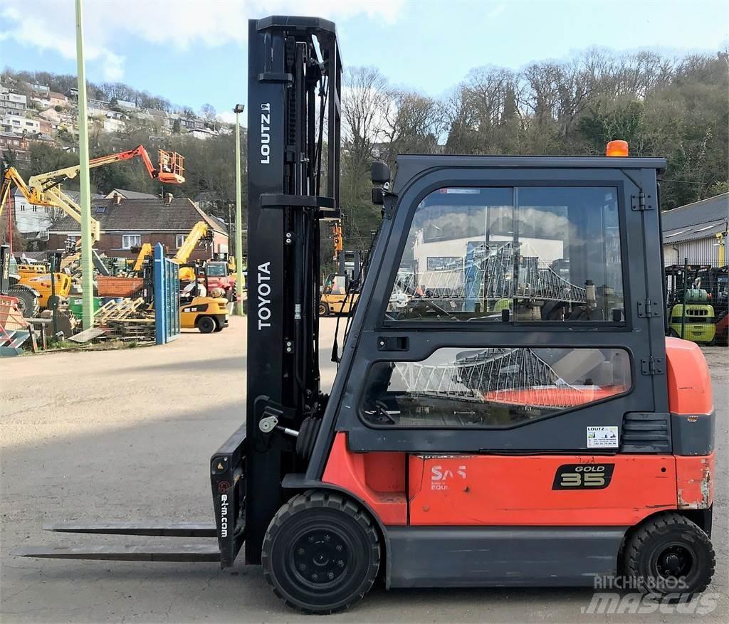 Toyota 7BMF35 Muut haarukkatrukit