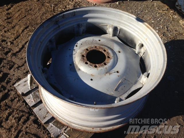 GKN 15X38 Renkaat ja vanteet
