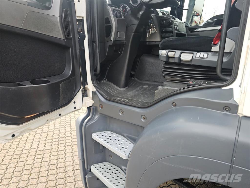 MAN TGS 26.500 6X2-4 Kontti-/tasonostoautot
