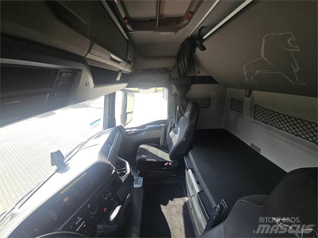 MAN TGX 26.510 Vetopöytäautot