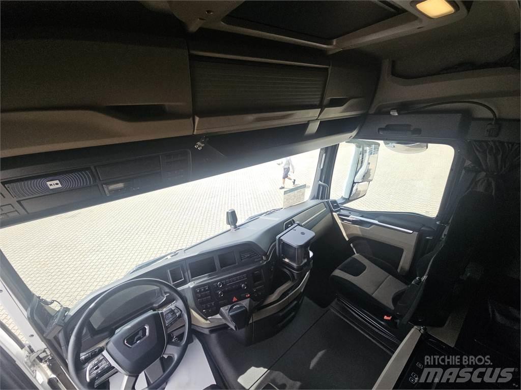 MAN TGX 26.510 6x2 Vetopöytäautot