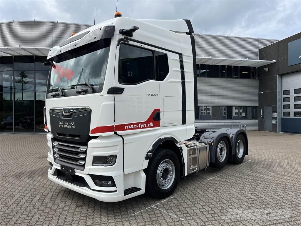 MAN TGX 26.520 Vetopöytäautot