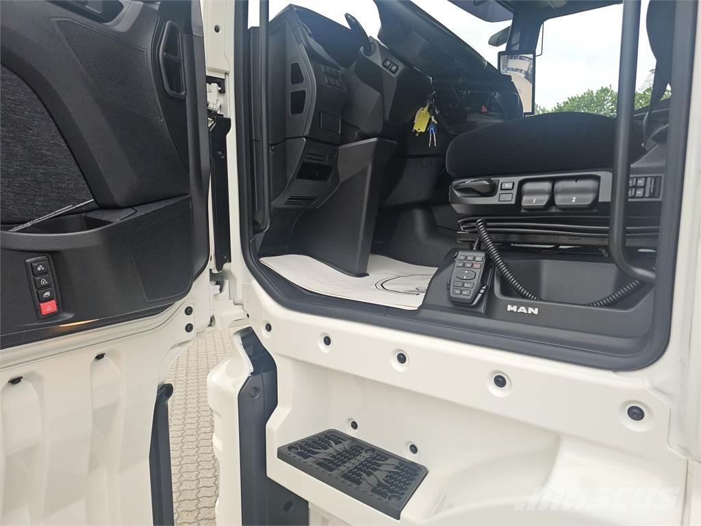 MAN TGX 26.520 Vetopöytäautot
